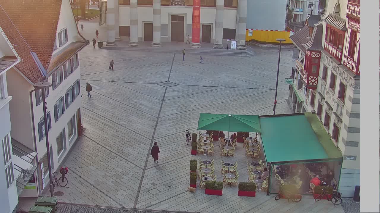 Marktplatz (Sicht von Stadtarchiv) Marktplatz (Sicht von Stadtarchiv)